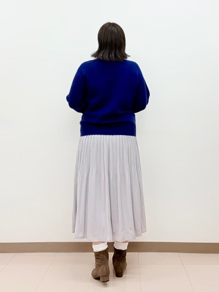 haruさんの「SHOO･LA･RUE｜【洗濯機可/S-LL】もちもちタッチ スウェットライクロゴニット」を使ったコーディネート