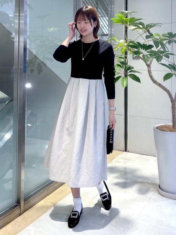 yukaさんの「UNTITLED｜【大人フェミニン/トレンド】ニット&times;ジャカード ドッキングワンピース」を使ったコーディネート