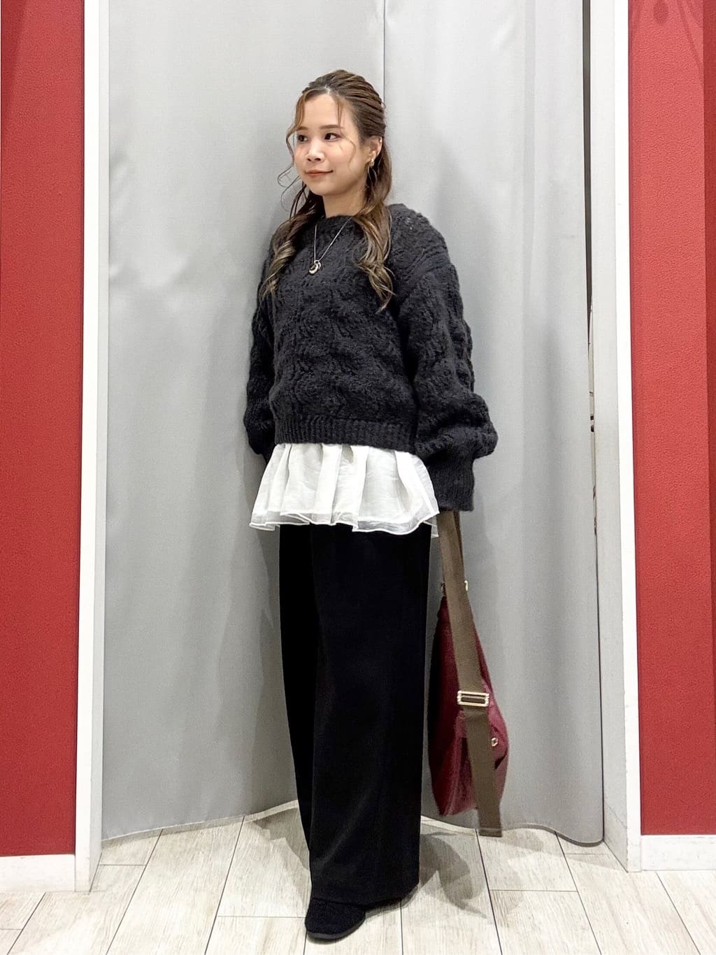 shioさんの「SHOO･LA･RUE｜【S-LL】ふんわり大人の 透かし編みニット」を使ったコーディネート