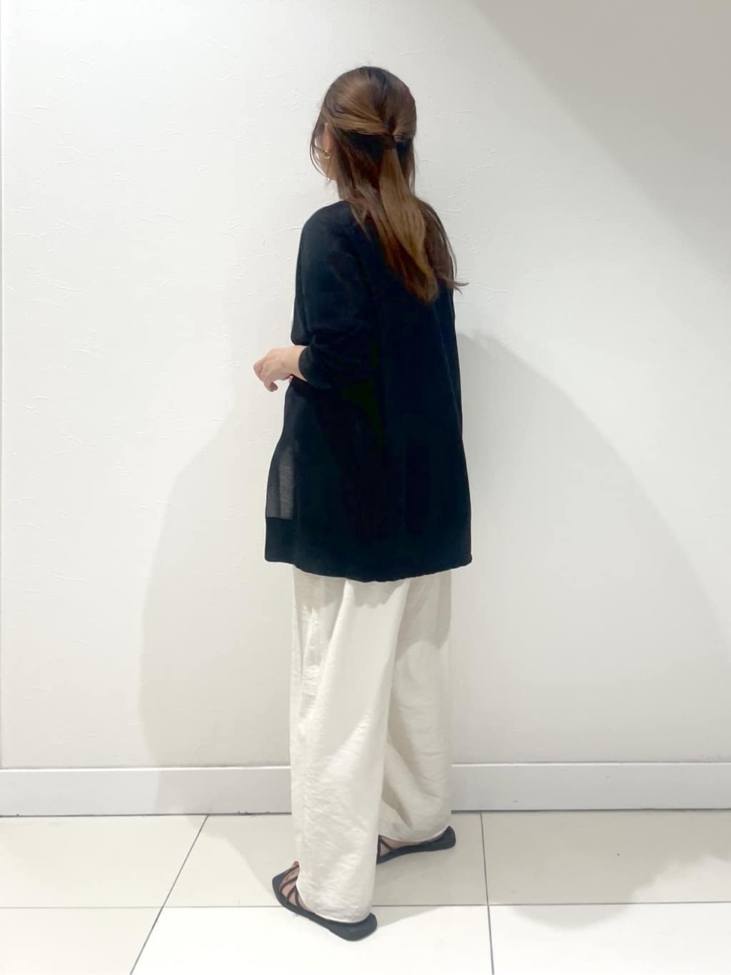 YUUKIさんの「INDIVI｜◆【洗える／UVケア／SETUP可能】スキッパードルマンブラウス」を使ったコーディネート