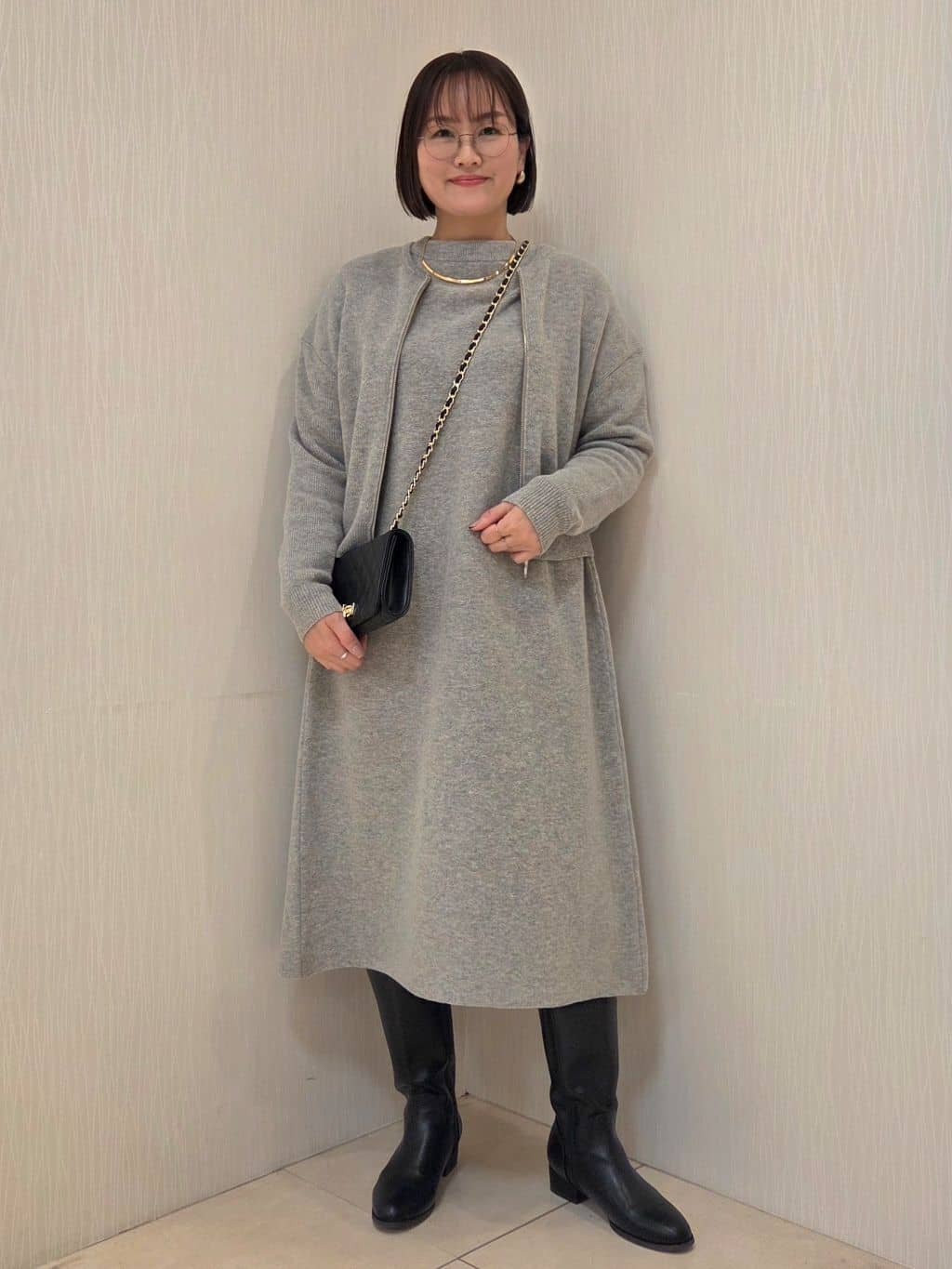 naokoさんの「UNTITLED｜【ロング丈/ゆったりシルエット】テントライン ニットワンピース」を使ったコーディネート