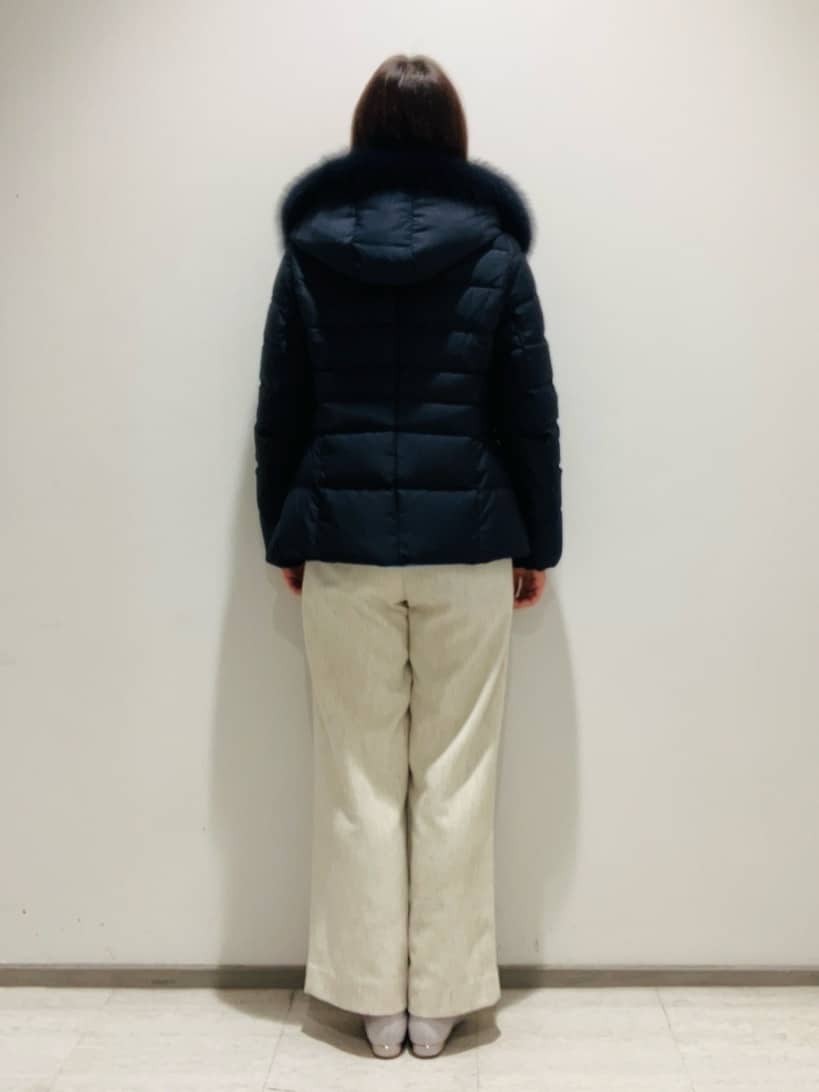 fujiさんの「INDIVI｜【冬ニット人気NO．1！／カシミヤ混】ミドルゲージハイネックニット」を使ったコーディネート