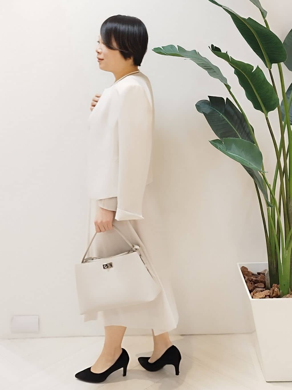 s u g iさんの「UNTITLED｜【セレモニー】パール調フリークリップネックレス」を使ったコーディネート