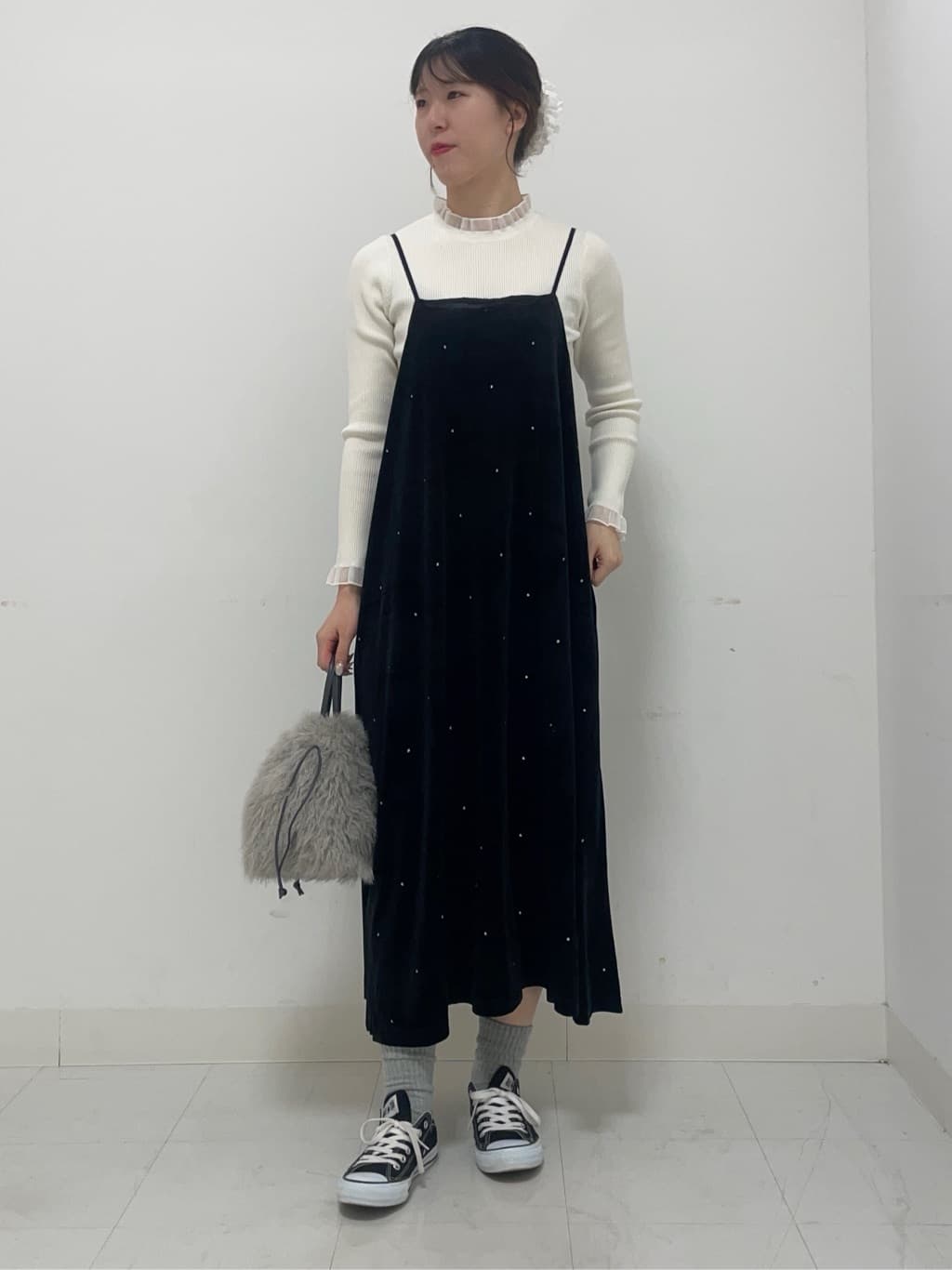 KANNAさんの「Dessin｜【前後2WAY/洗える】ベロアワンピース」を使ったコーディネート