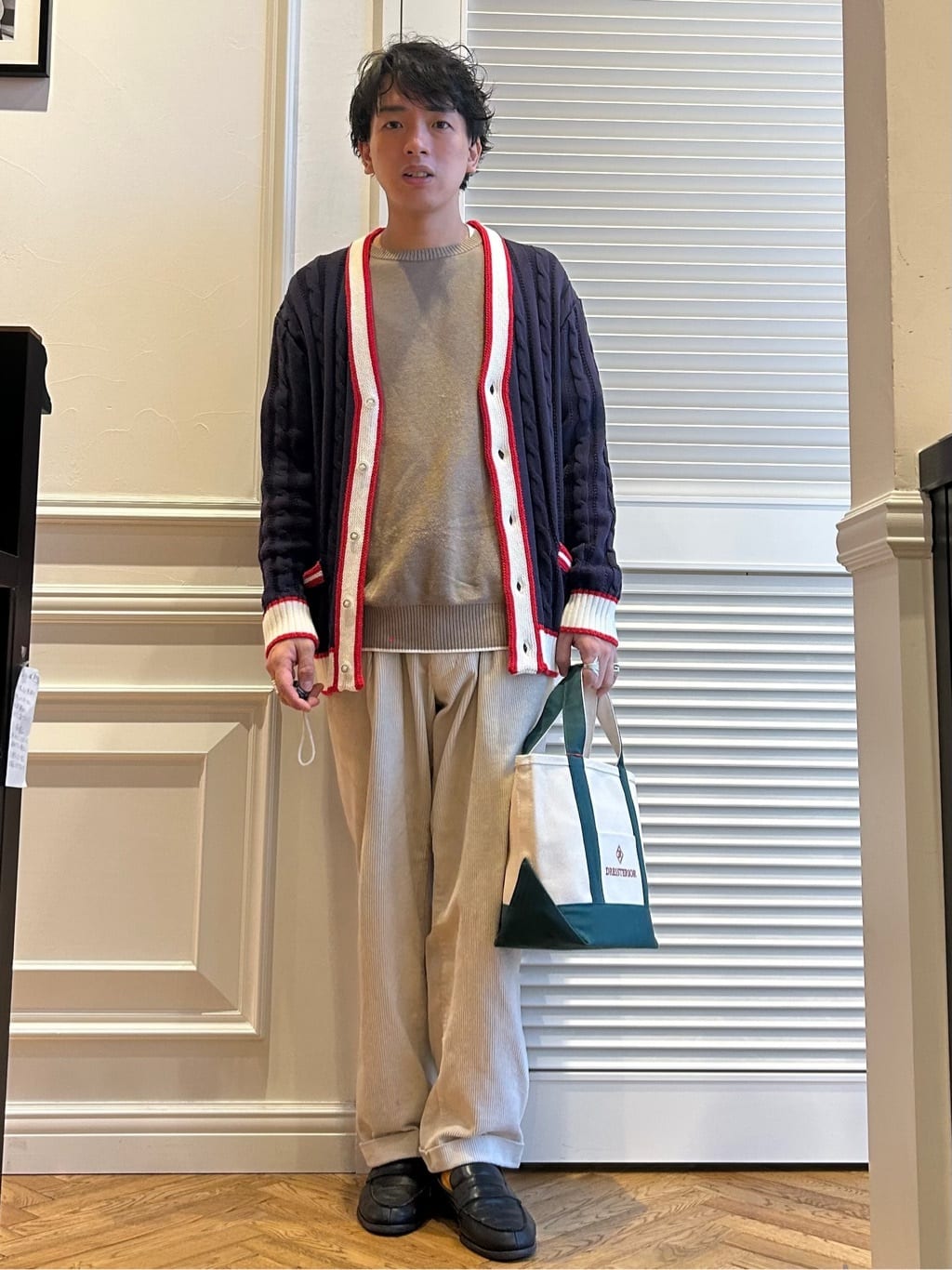 須田　慎二郎さんの「DRESSTERIOR｜【撥水加工/Safari5月号掲載】ローファー」を使ったコーディネート