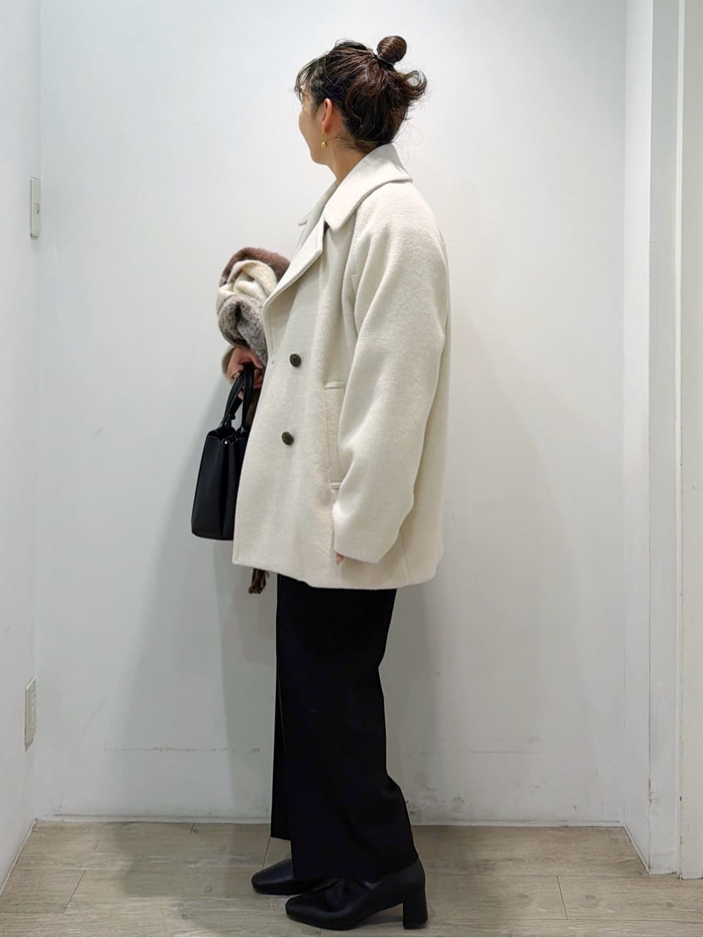 sumicaさんの「OPAQUE.CLIP｜リラクシークルーネックニット【洗濯機OK】」を使ったコーディネート