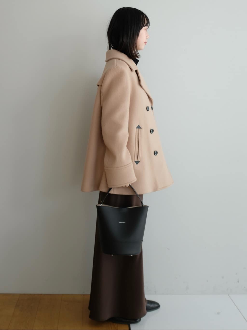Kishimotoさんの「DRESSTERIOR｜ストレッチヴィンテージサテンナロースカート」を使ったコーディネート