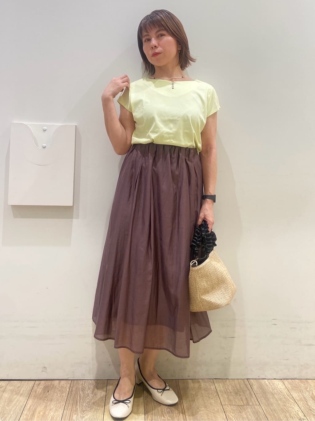 YUKOさんの「index｜シアーギャザーフレアスカート【洗濯機洗い可】」を使ったコーディネート