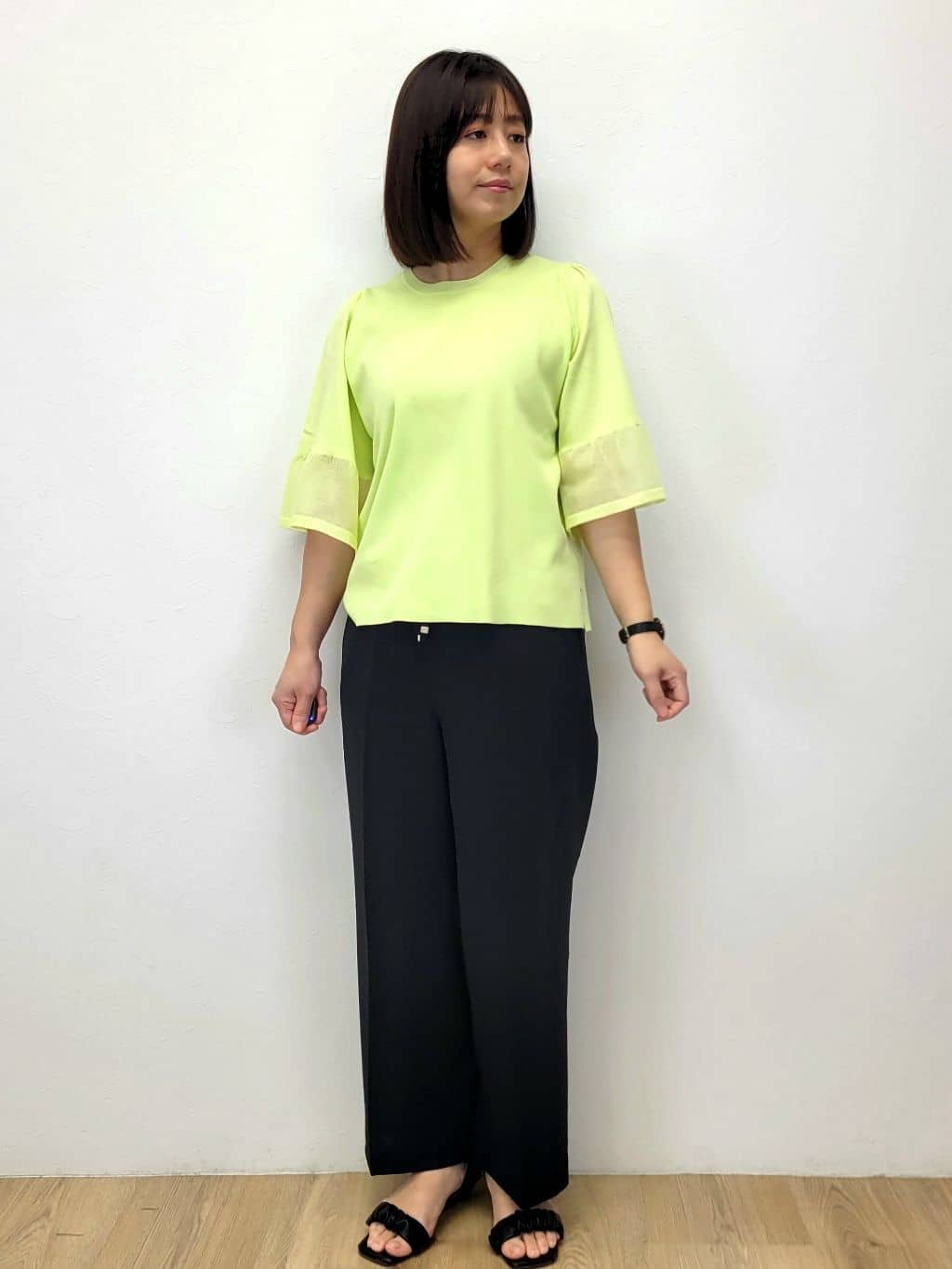 LISAさんの「OPAQUE.CLIP｜《5色展開》シアーフレアスリーブニット【洗濯機洗い可】」を使ったコーディネート