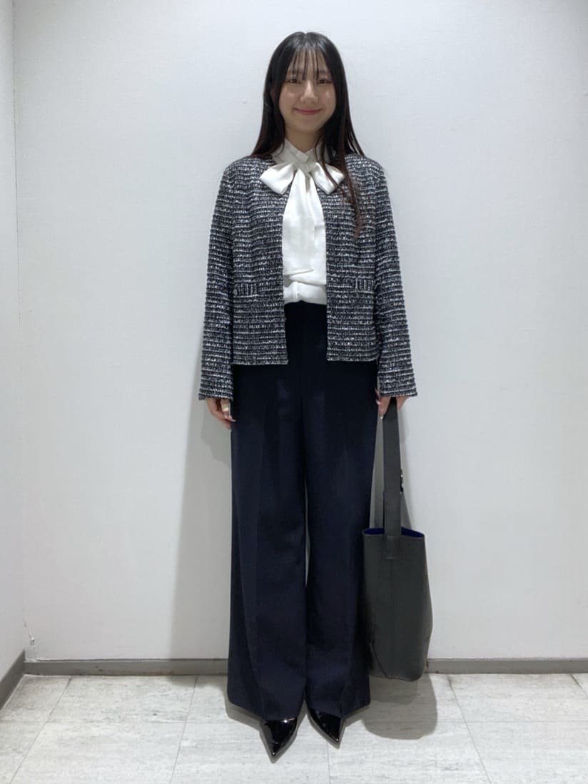 meiさんの「INDIVI｜ジオメプリントボウタイブラウス」を使ったコーディネート