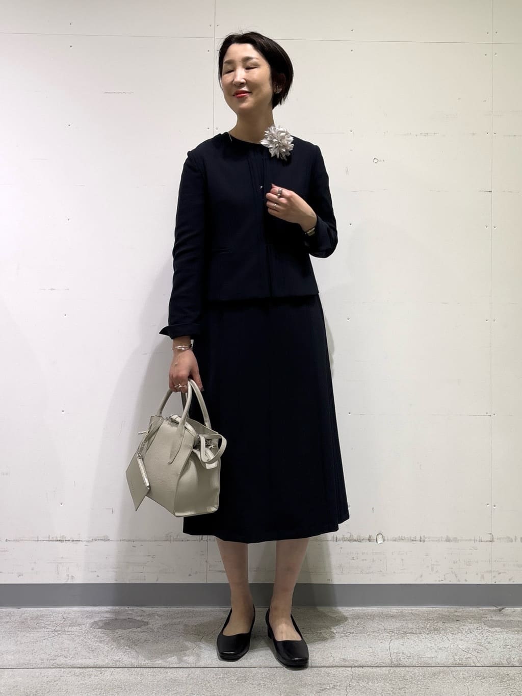 yuriさんの「INDIVI｜【上品光沢／SETUP可能】切り替えデザインジャケット」を使ったコーディネート