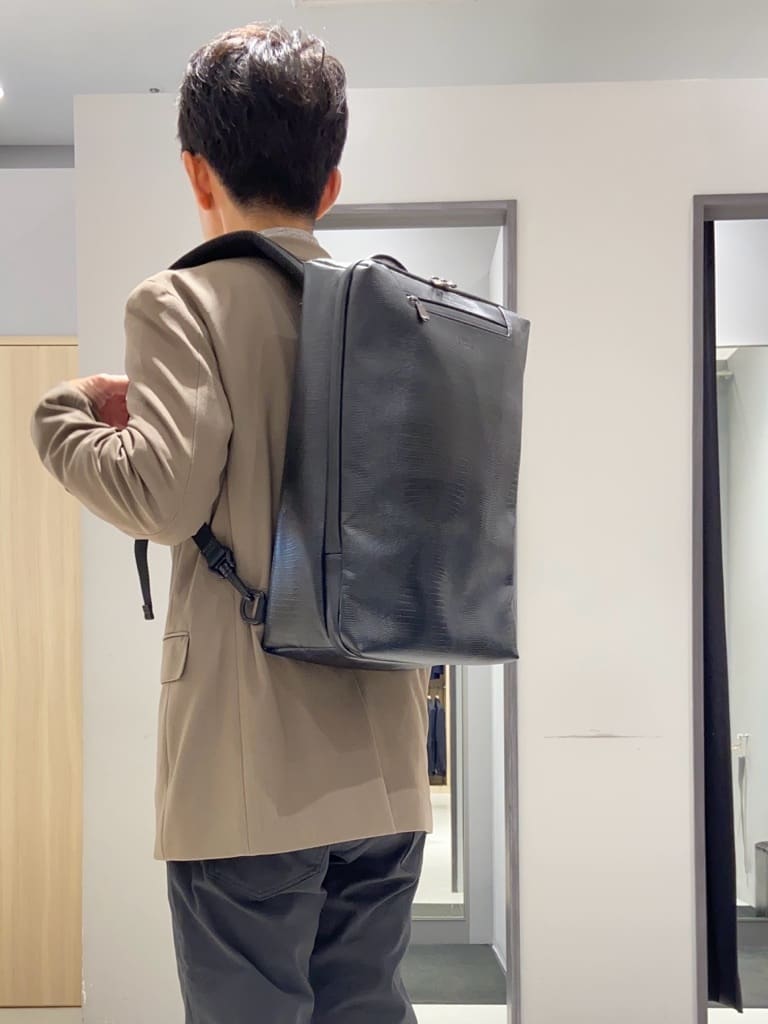 わいずみさんの「TAKEO KIKUCHI｜【Made in JAPAN】播州織 ストレッチ パンツ」を使ったコーディネート