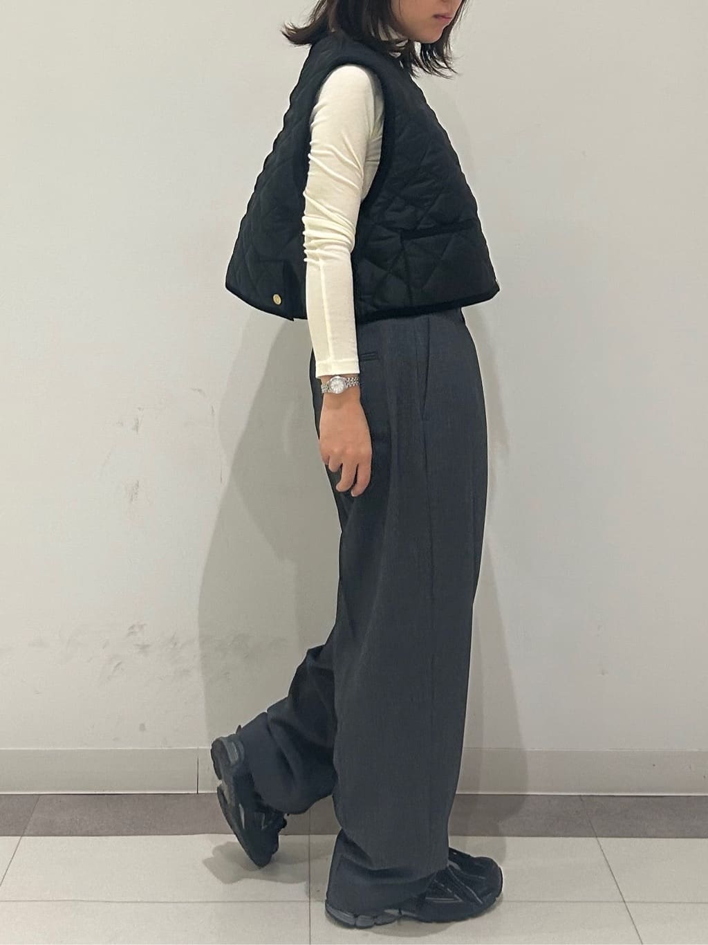 とりみさんの「DRESSTERIOR｜【インナー使いに最適/しっとり暖かな吸湿発熱素材】タートルネックプルオーバー」を使ったコーディネート