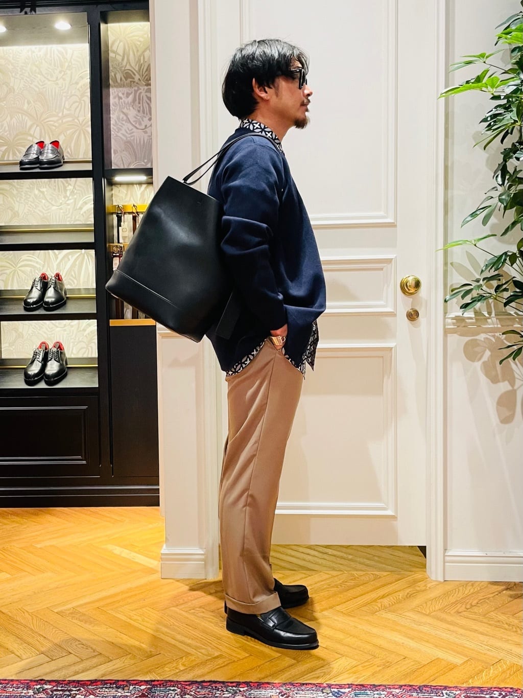 鶴田大士さんの「DRESSTERIOR｜【撥水加工/Safari5月号掲載】ローファー」を使ったコーディネート