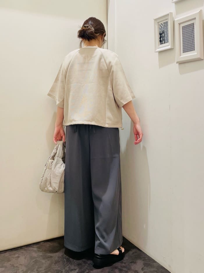 c_h_i_k_aさんの「grove｜」を使ったコーディネート