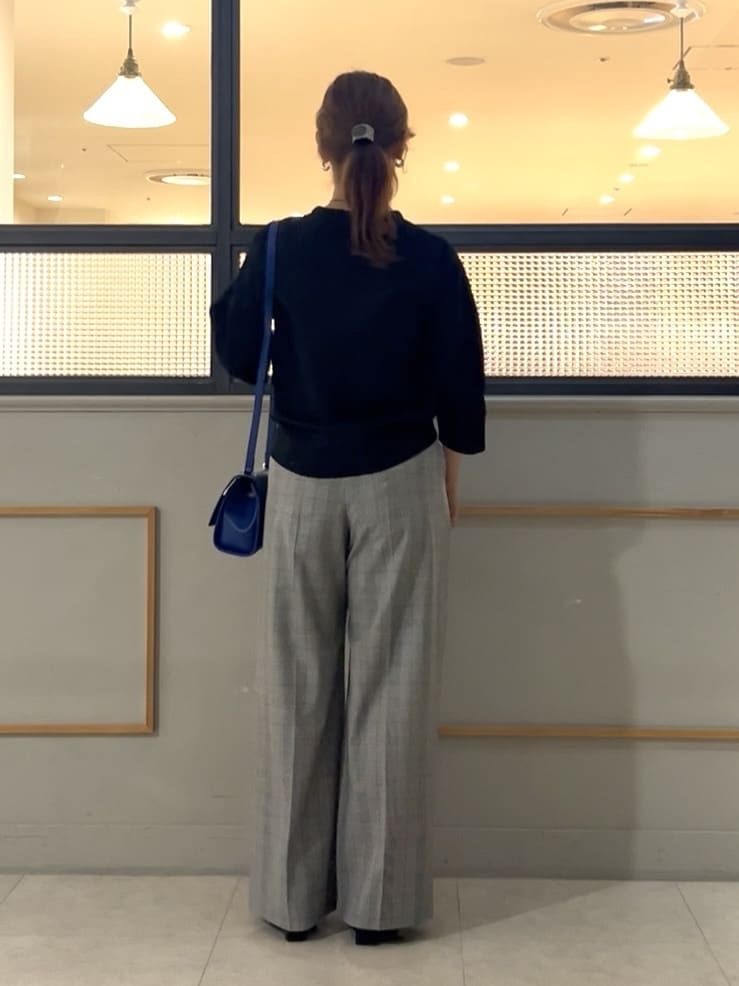 𝑹𝑶𝑴𝑰さんの「INDIVI｜【UVケア／吸汗速乾】スリーブデザインブラウス」を使ったコーディネート