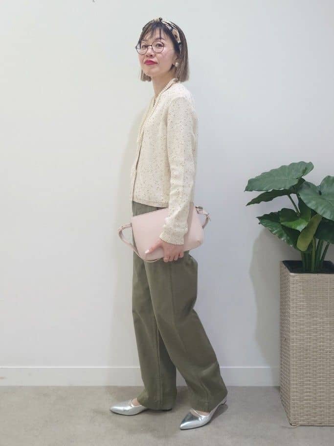 MUTSUKOさんの「UNTITLED｜【コットン100/洗える】サテンベイカーパンツ」を使ったコーディネート