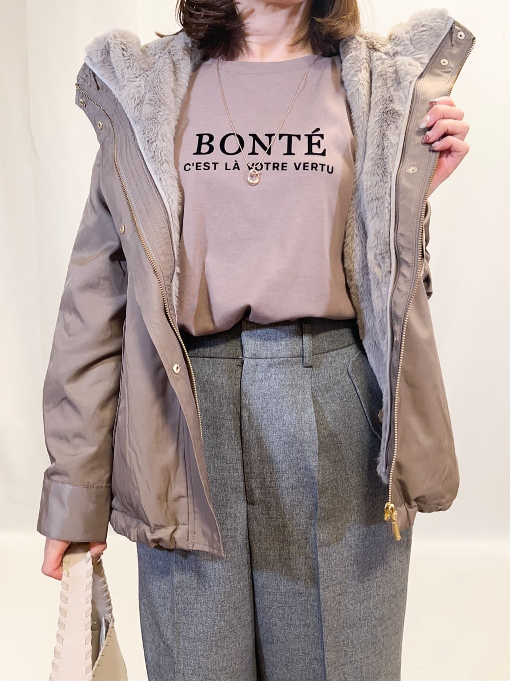 なーさんさんの「grove｜【人間工学】つつまれフィットパンプス【入卒対応可】」を使ったコーディネート