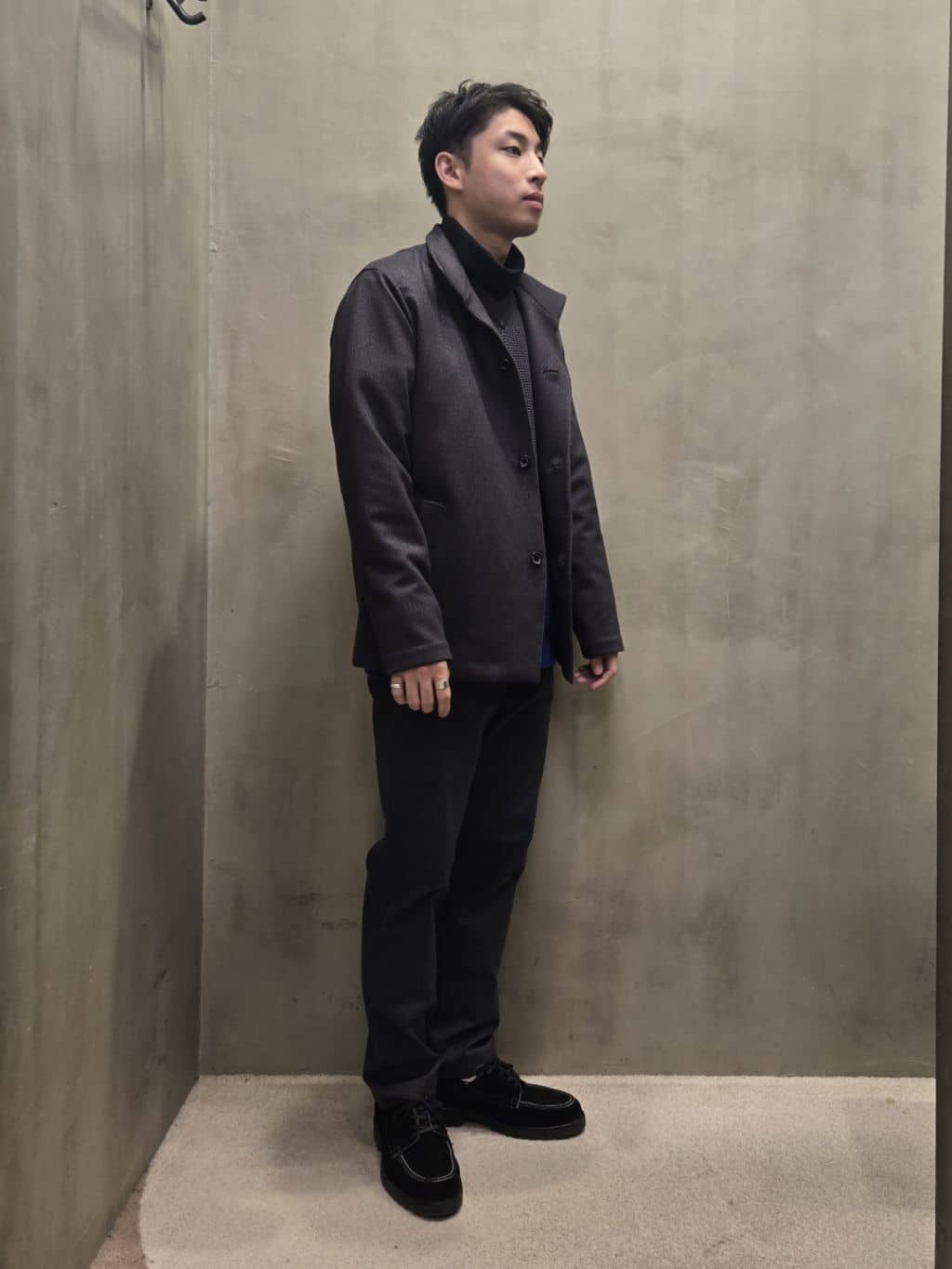 白木駆さんの「TAKEO KIKUCHI｜【DOWN FABRIC】ダウンファブリック スタンドカラーブルゾン」を使ったコーディネート