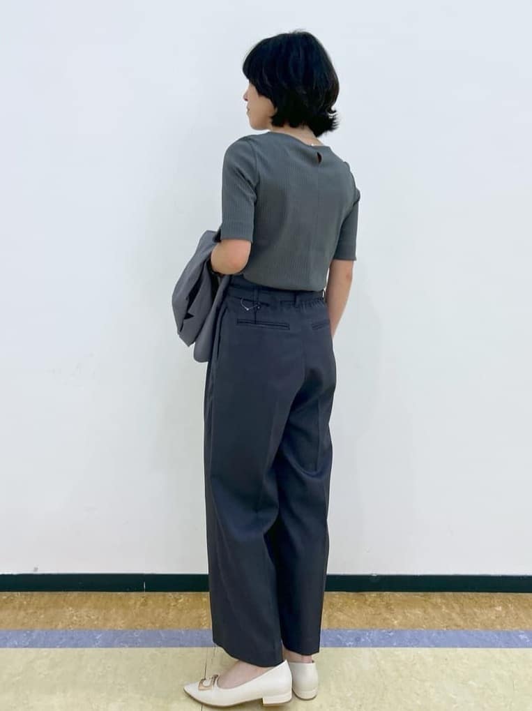 su.さんの「index｜《7色展開／XS-LLサイズ》ボートネックリブトップス【UV／洗濯機洗い可】」を使ったコーディネート