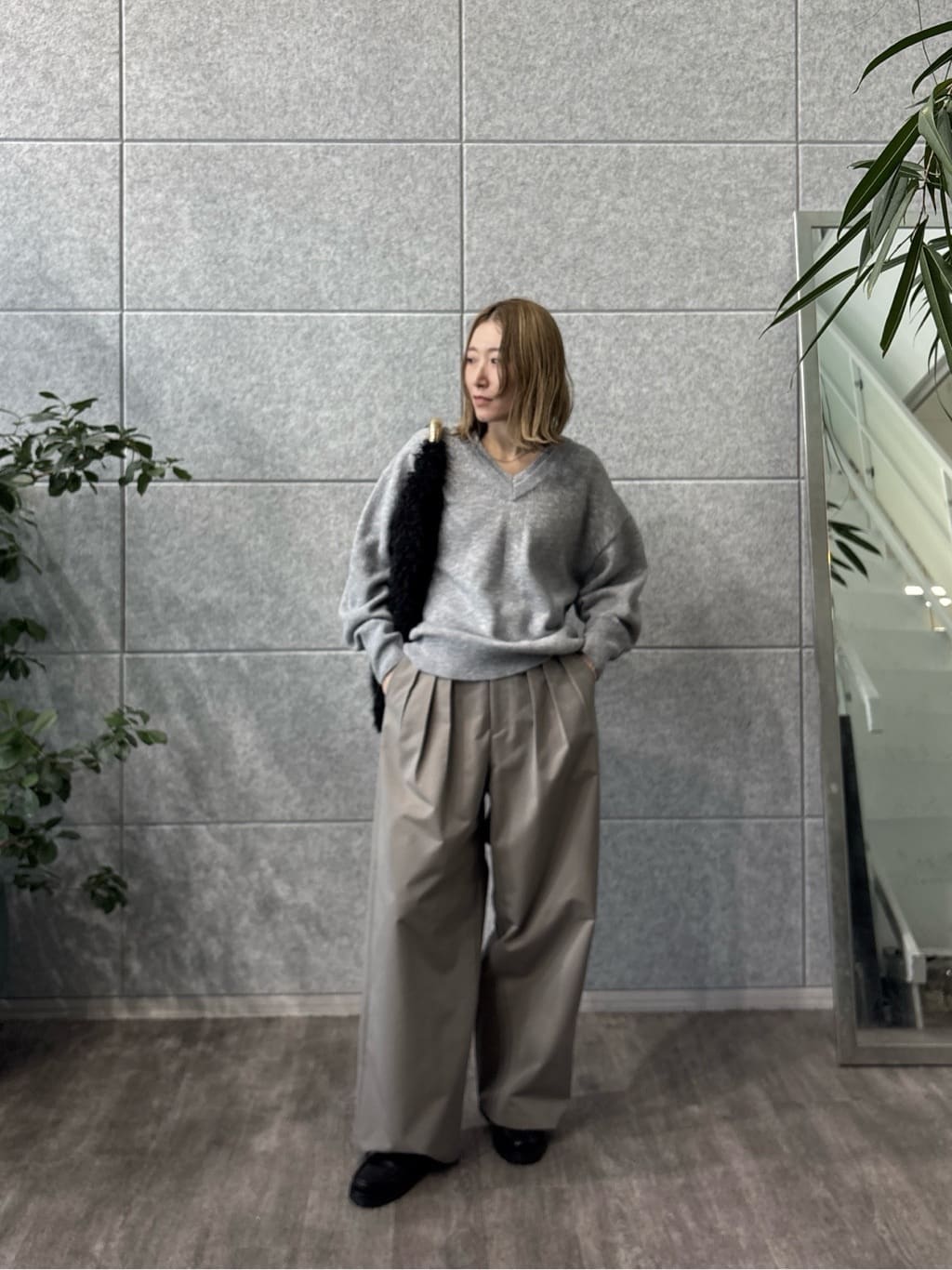 kotakiさんの「INDIVI｜チノシャンプレータックパンツ」を使ったコーディネート