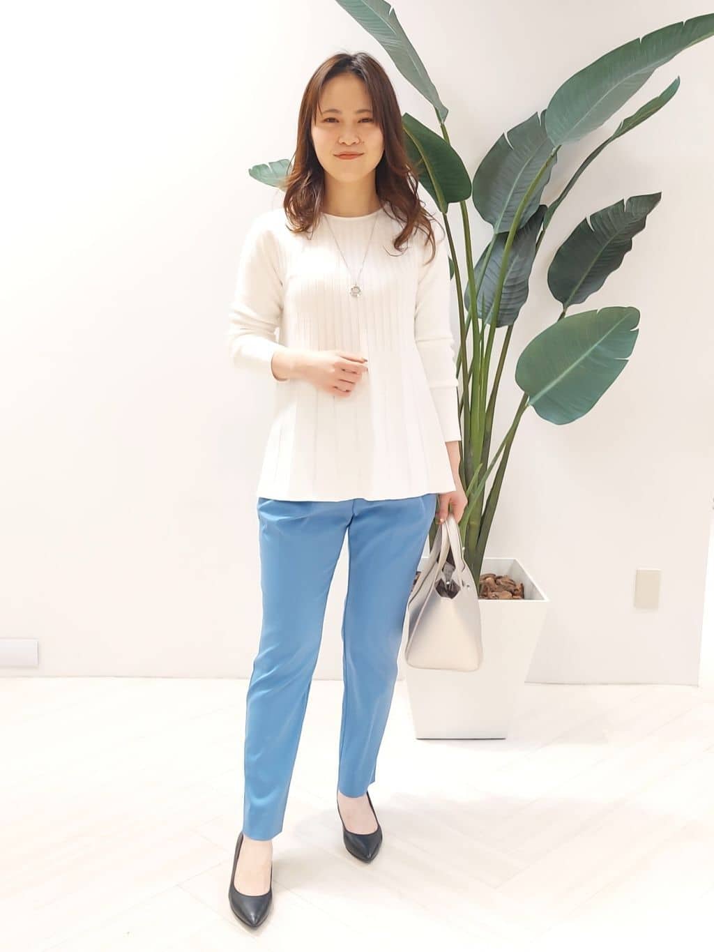 YuKaRiさんの「UNTITLED｜トリプルワントップペンダント」を使ったコーディネート