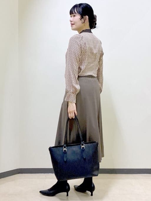  beni_gingerさんの「Reflect｜【レイヤードに◎】ボウタイプリントブラウス」を使ったコーディネート