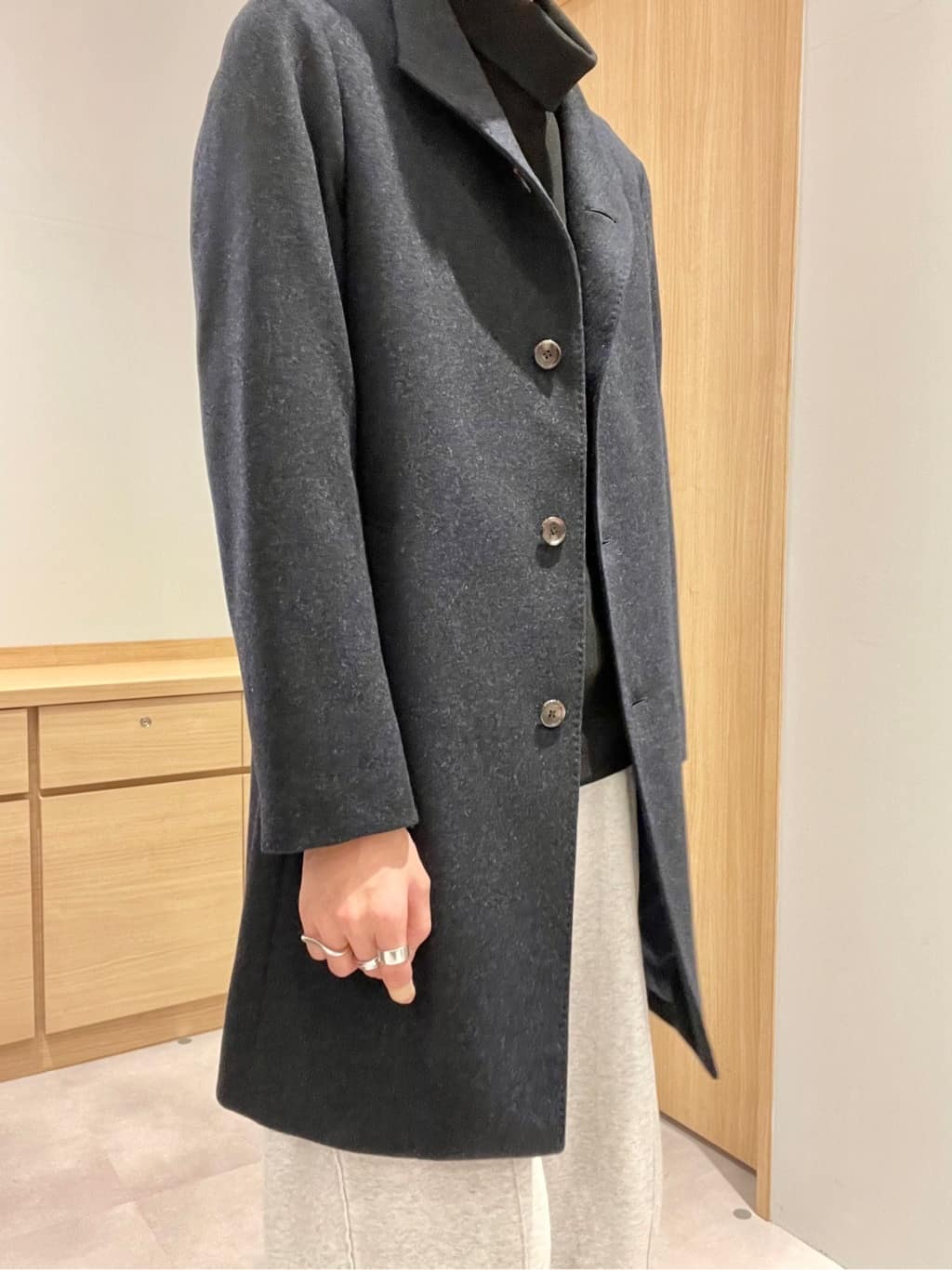 Seiyaさんの「TAKEO KIKUCHI｜【ウールカシミヤブレンド】ビーバー調 スタンドカラー コート」を使ったコーディネート