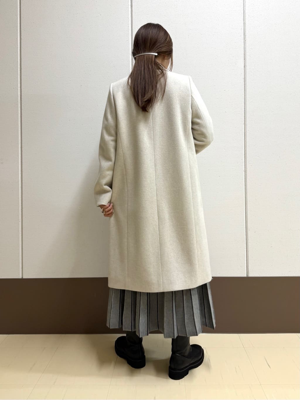 mamiさんの「INDIVI｜【洗える／チュニック丈／カシミヤ混】スリットデザインVネックニット」を使ったコーディネート