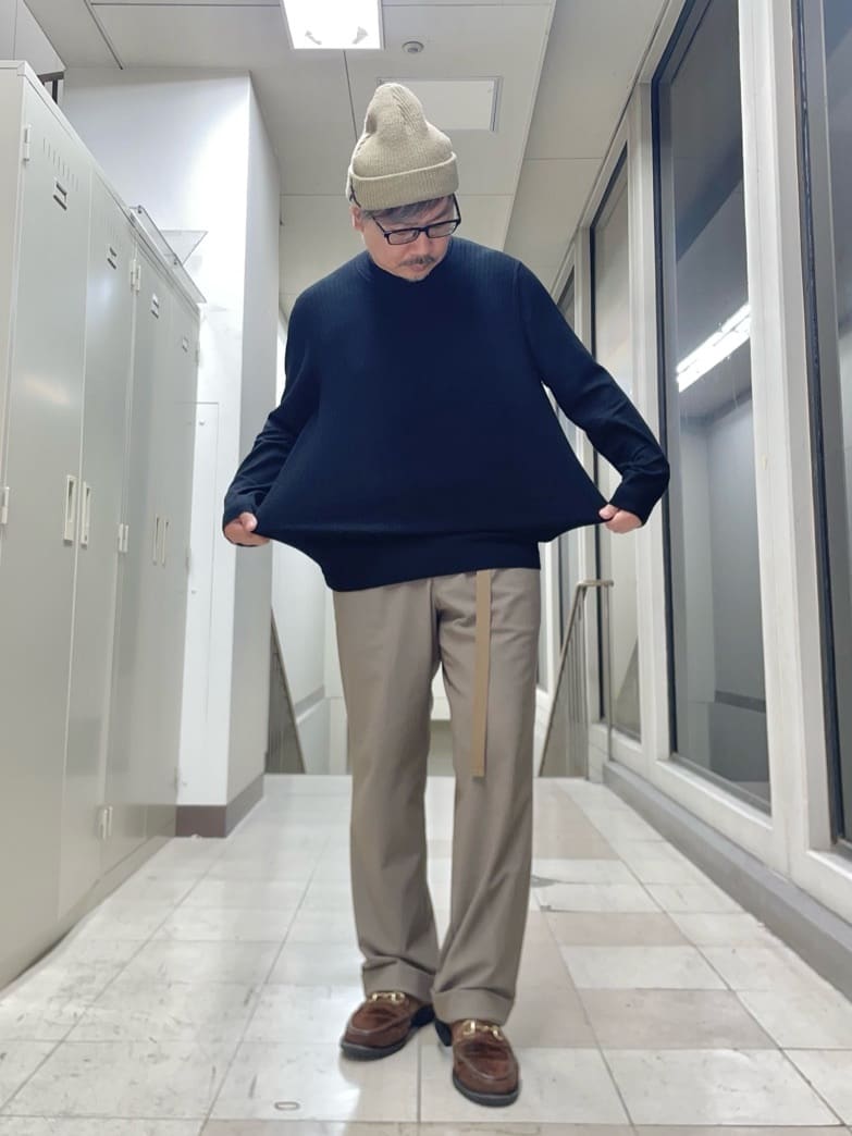MAKOTO AIさんの「TAKEO KIKUCHI｜ハイゲージ モックネック ニット プルオーバー」を使ったコーディネート