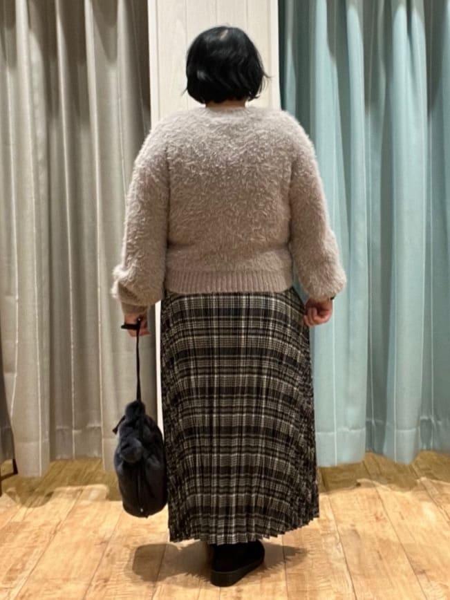 あやさんの「SHOO･LA･RUE｜【S-LL】すっきり魅せてくれる チェックプリーツスカート」を使ったコーディネート