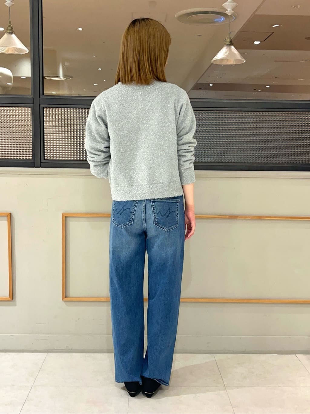 kumiさんの「INDIVI｜【褒められデニム】ワイドストレート デニムパンツ」を使ったコーディネート