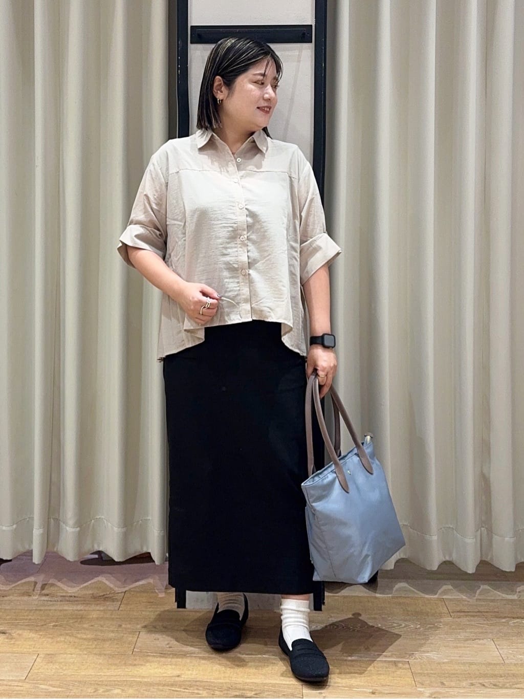 SoRAoさんの「grove｜【2WAY】1枚でも羽織っても。使える大人のシャツスタイル」を使ったコーディネート