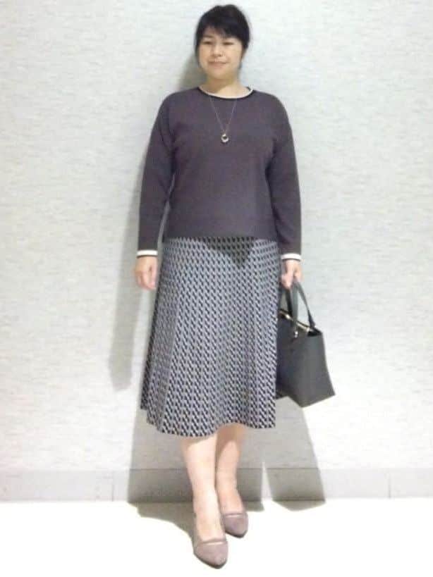 sakoさんの「Reflect｜【WEB先行カラーあり／セットアップ可】幾何調柄ニットスカート」を使ったコーディネート