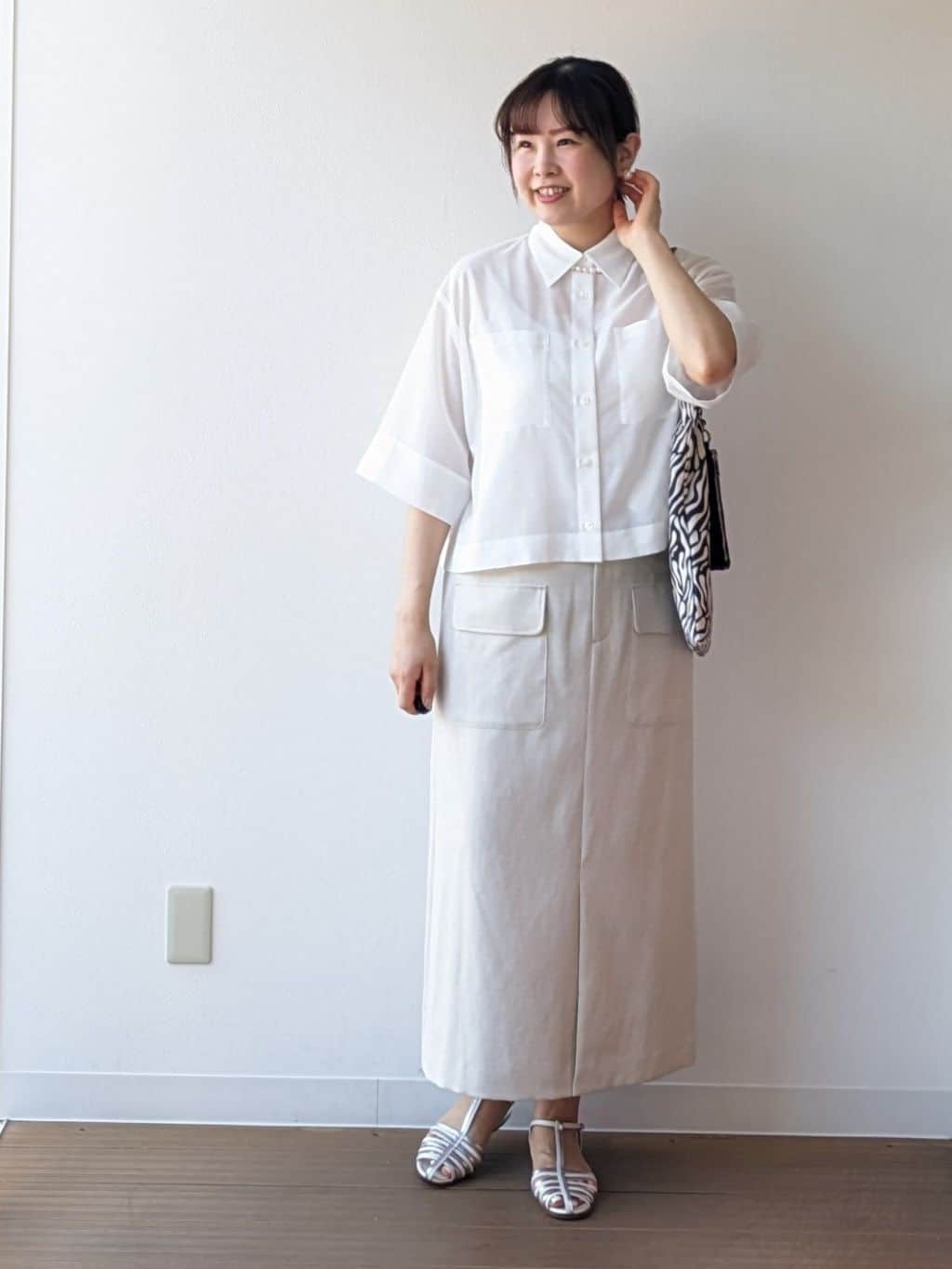 なみきさんの「UNTITLED｜【前開き/洗える】ショート丈シアーシャツ」を使ったコーディネート