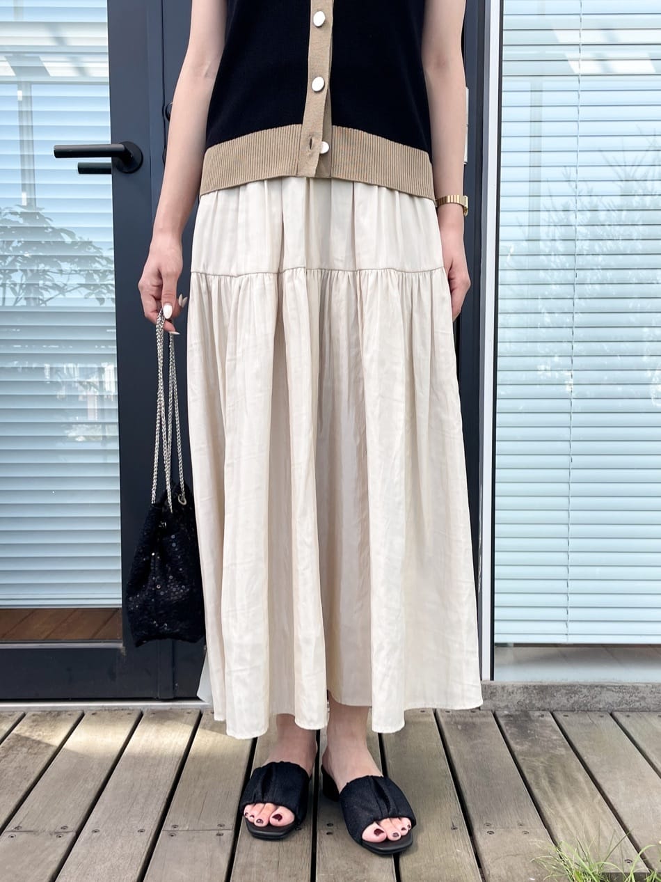 NATSUMIさんの「grove｜ギャザーミュールサンダル」を使ったコーディネート