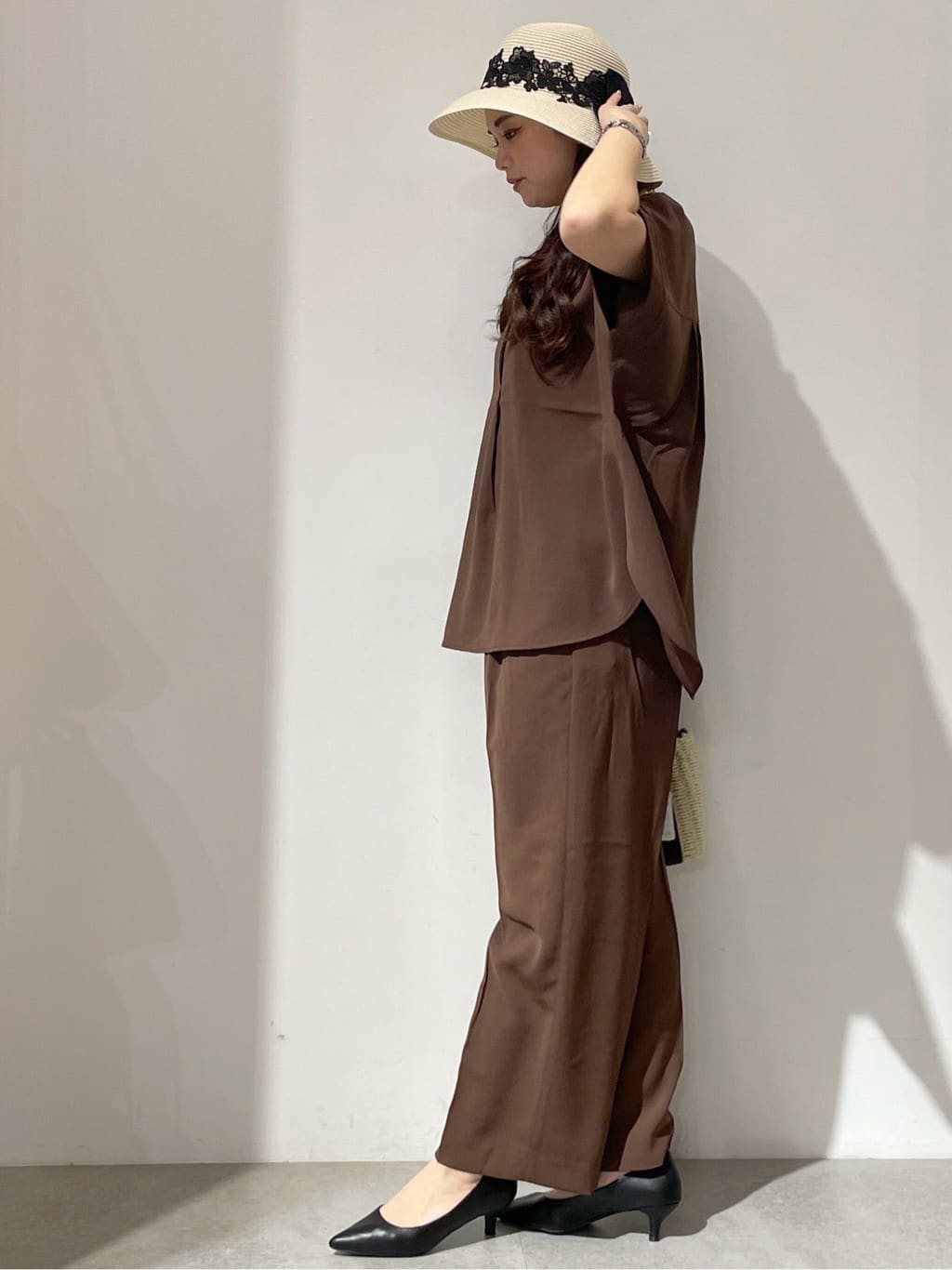 kanahoさんの「OPAQUE.CLIP｜《7色展開／SS-LLサイズ》ストレッチスキッパーブラウス／セットアップ対応【洗濯機洗い可／防シワ】」を使ったコーディネート