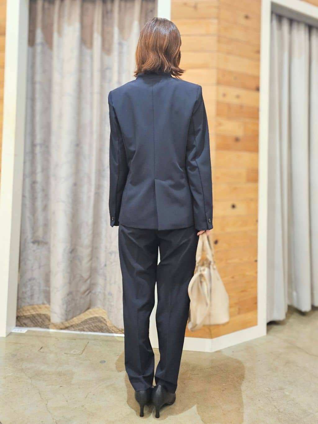  E.Yさんの「THE SHOP TK｜◆【汚れ防止／シワになりにくい／セレモニー／通勤】ダブルクロスノーカラージャケット／洗える／サスティ」を使ったコーディネート