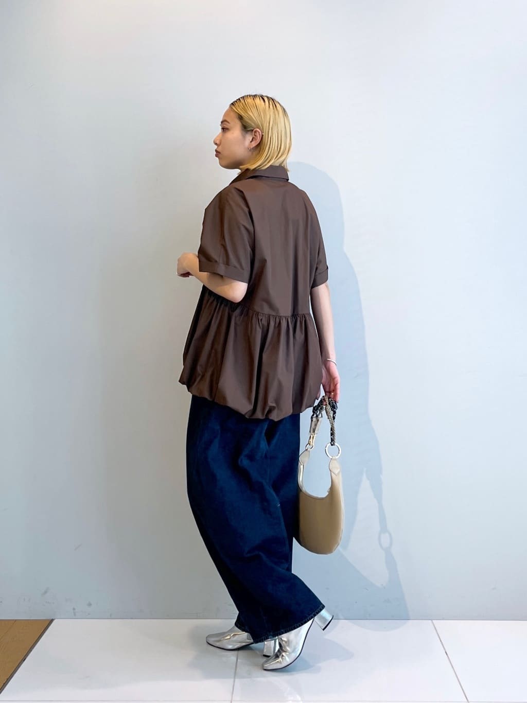 Harukaさんの「INDIVI｜ハイウエストカーブデニム」を使ったコーディネート