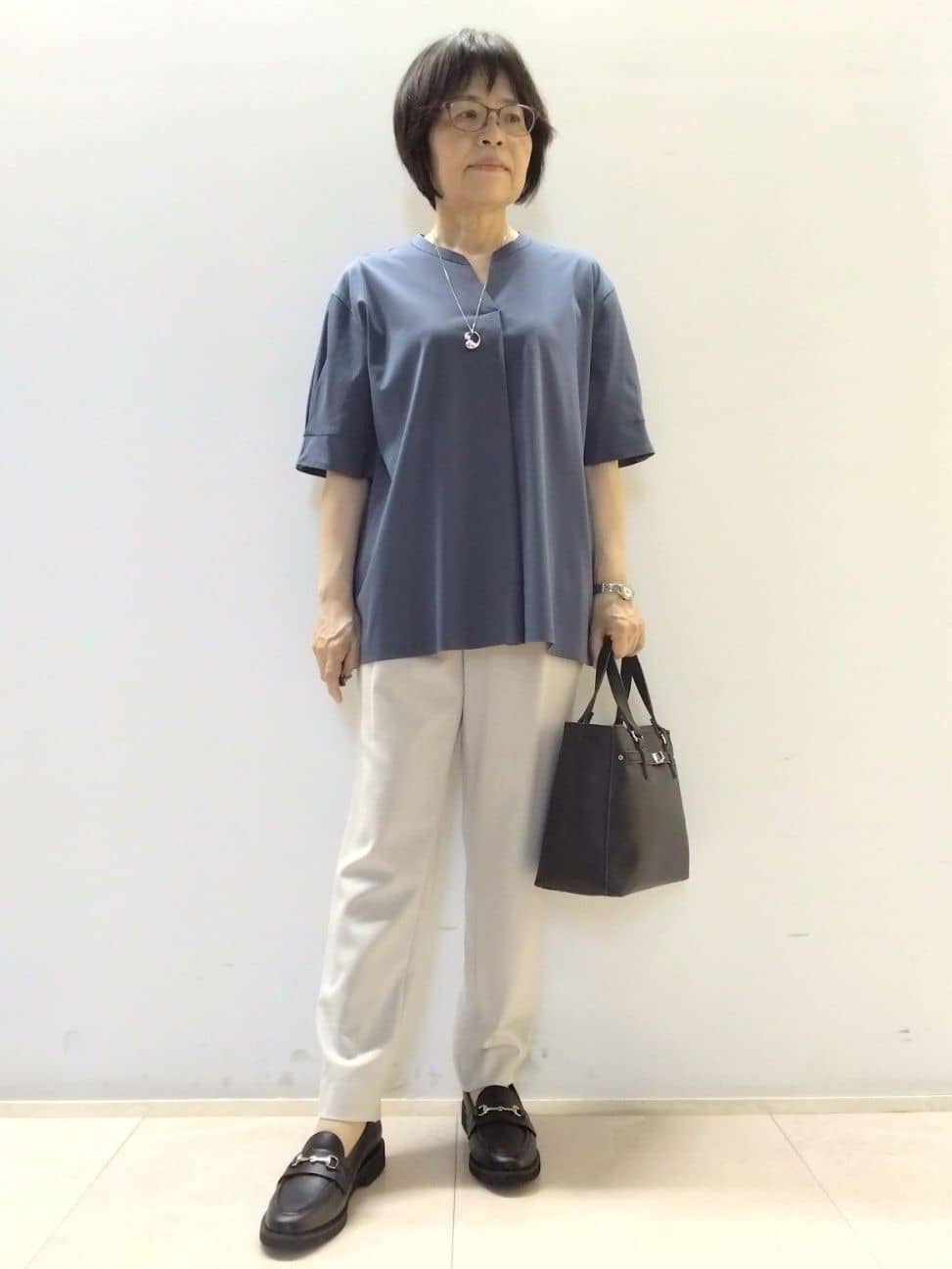 tokuさんの「Reflect｜【すっきり見え！長め丈／マシンウォッシュ可】スキッパーネックジャージトップス」を使ったコーディネート