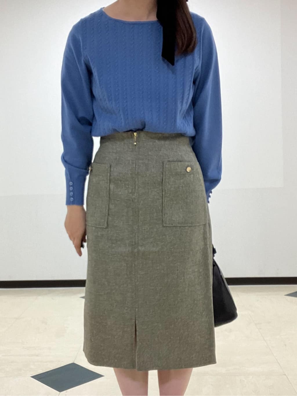 MAYUKIさんの「index｜ツイード調フロントジップタイトスカート【洗濯機OK／防シワ】」を使ったコーディネート