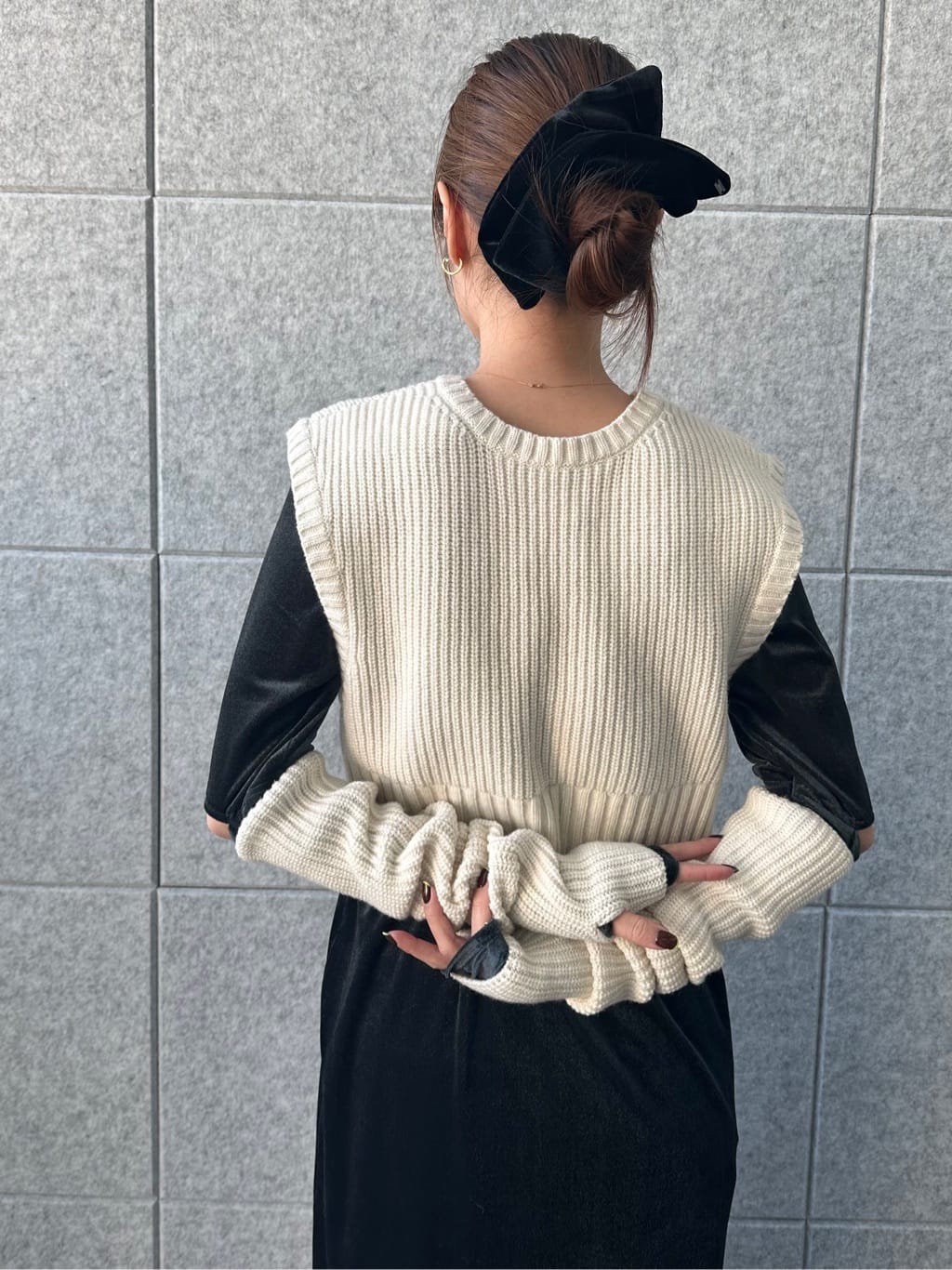 harunaさんの「CODE A｜dual form vest knit」を使ったコーディネート