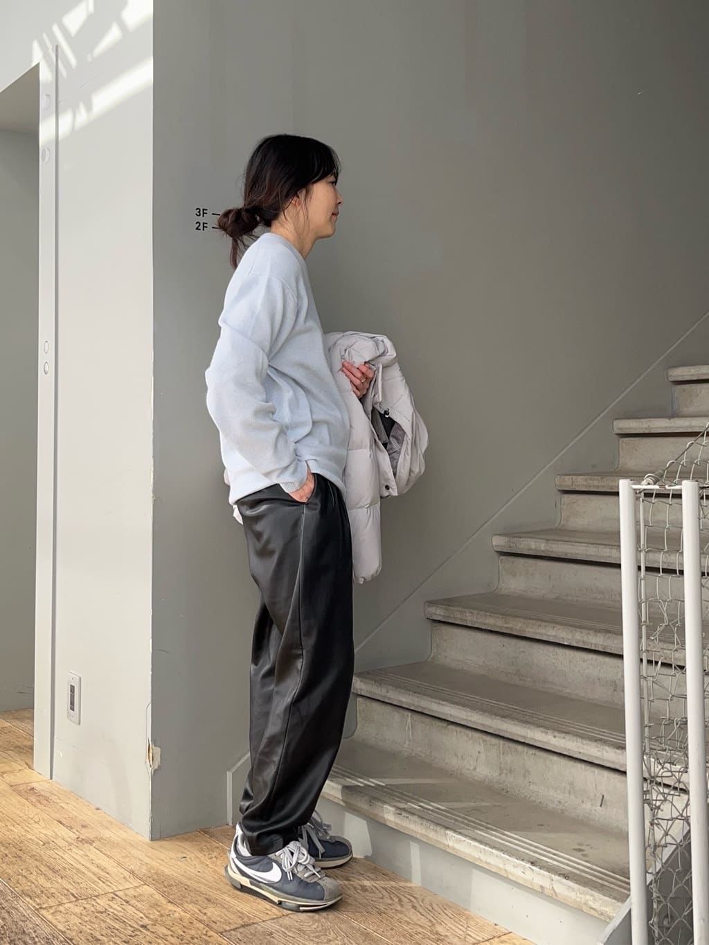 神野（jinno）さんの「TAKEO KIKUCHI｜【Air Palette Knit】ワンポイント カラーニット プルオーバー」を使ったコーディネート