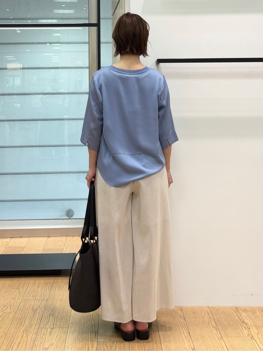 asamiさんの「INDIVI｜【洗える／清涼感◎】ワイドフレアパンツ／スカーチョ」を使ったコーディネート