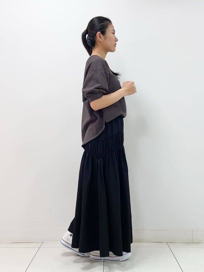 yasuokaさんの「Dessin｜【360度可愛い/前後2WAY/洗える】ライトコットンヘンリーカットソー」を使ったコーディネート
