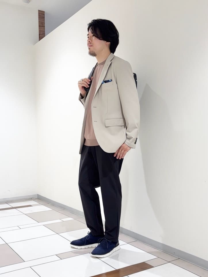 及川さんの「TAKEO KIKUCHI｜【360&deg;ストレッチ／セットアップ対応】None Of Stress ジャケット」を使ったコーディネート