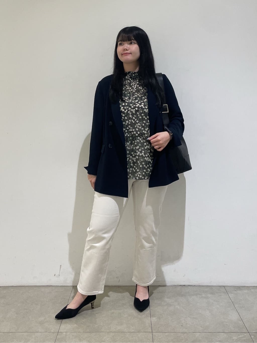 emikaさんの「INDIVI｜【着る日傘／遮熱／UVケア】ダブルジャケット」を使ったコーディネート