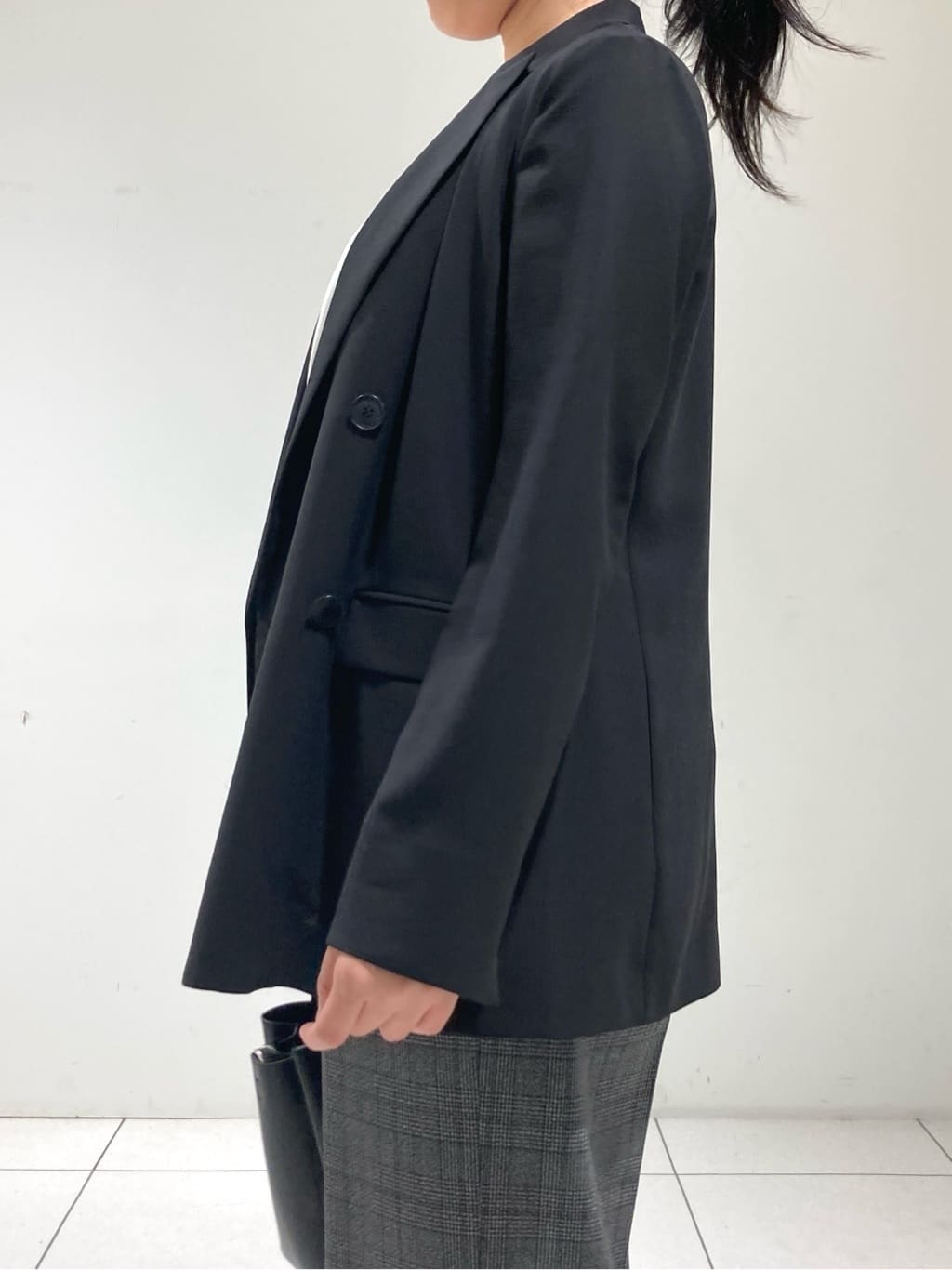momokoさんの「INDIVI｜【軽く羽織れる！】ダブルジャケット」を使ったコーディネート