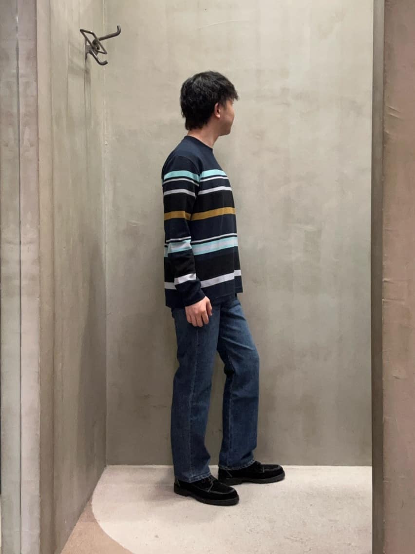 コウノ モトヤさんの「TAKEO KIKUCHI｜【モンスターストレッチ】日本製 ウォッシュド デニムパンツ」を使ったコーディネート