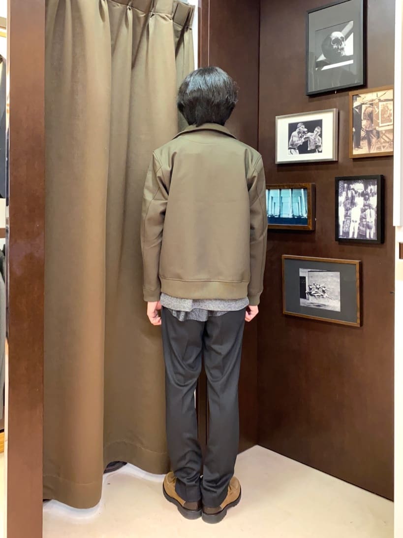 コバヤシさんの「TAKEO KIKUCHI｜【ONOFF対応】TRダブルニット ストレッチパンツ」を使ったコーディネート